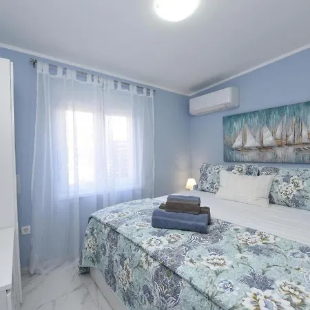 Mjesto Gdje Pocinje Savrsen Odmor Udobna Kuca Za Nezaboravne Dane Ispunjene Mirom I Srecom Zára