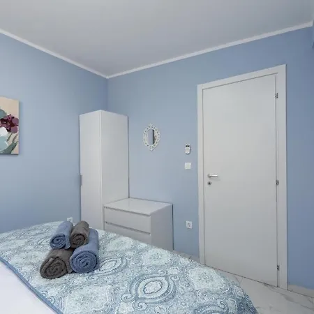 Nyaraló Mjesto Gdje Pocinje Savrsen Odmor Udobna Kuca Za Nezaboravne Dane Ispunjene Mirom I Srecom