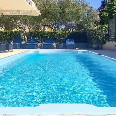 Mjesto Gdje Pocinje Savrsen Odmor Udobna Kuca Za Nezaboravne Dane Ispunjene Mirom I Srecom * Zára